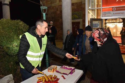Bozüyük Belediyesi’nde Miraç Kandili’nde mevlit şekeri ikram etti